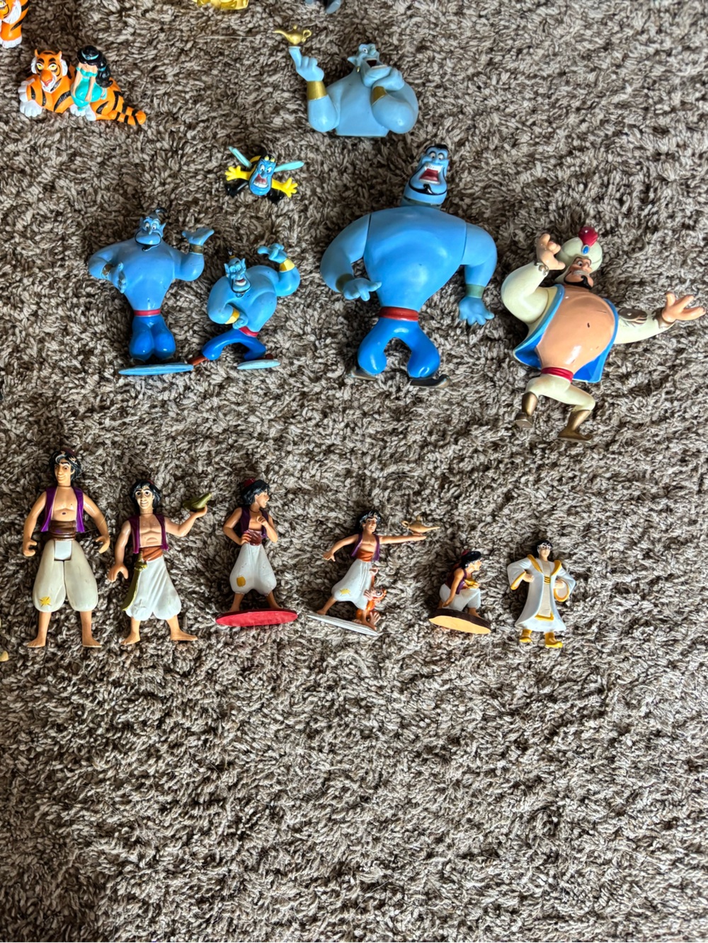 Vintage lot of Aladdin figures- 31 - Picture 4 of 4